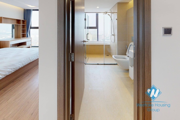Beautiful high floor apartment for rent in Vinhome Metropolis, Lieu Giai street, Ha Noi